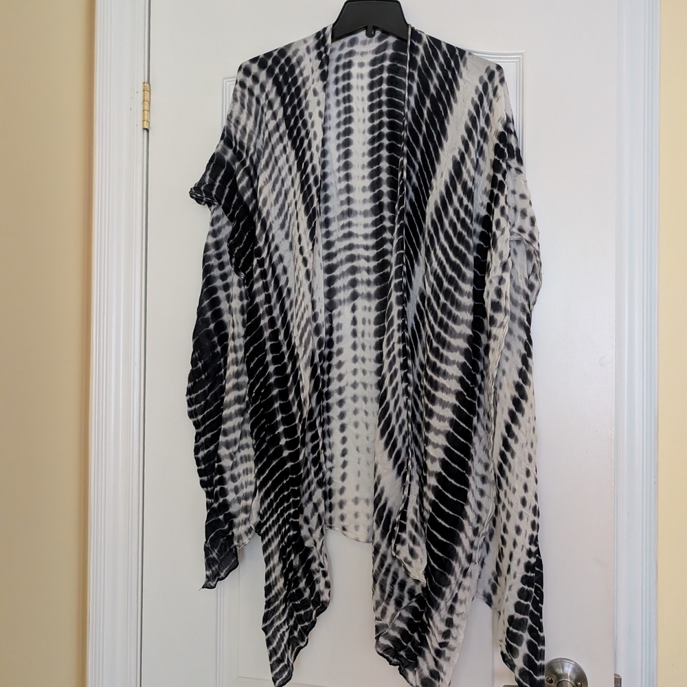 Michael Stars Black and White Tie-Dye Shawl